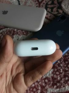 Apple AirPods Pro (1st Gen)