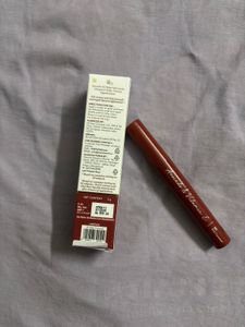 Mamaearth Moisture Matte Lipstick - Red Caramel