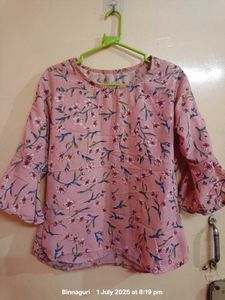 🌸 Elegant Pink Floral Flared Sleeve Top