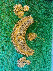 Golden Jewelry Set