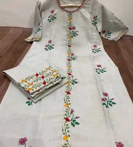 Floral Embroidered Kurti Set