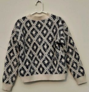Diamond Pattern Knit Sweater