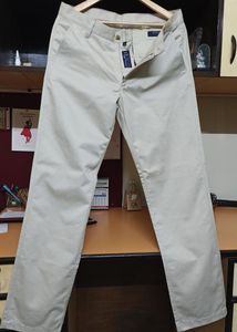 Arrow Chinos - Classic Style