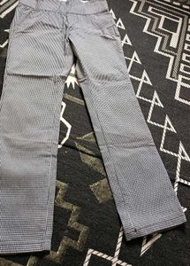 Stretchable Gingham Print Pants