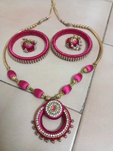 Pink Thread Jewellery Set 💓