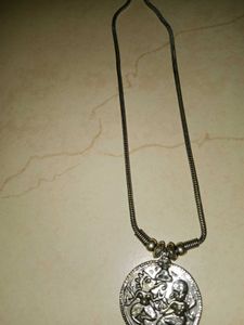 Vintage Silver Tone Pendant Necklace