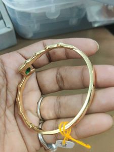 Anti Tarnish Emerald Stone Bracelet