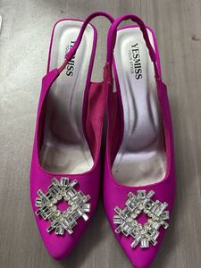 brand new Hot Pink Heels totally unused 🫶