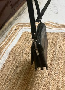 Stylish Black Shoulder Bag