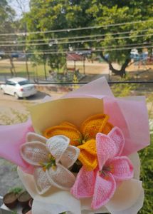 Big Crochet Lily Bouquet