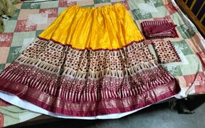 Unstitched Lhenga Set