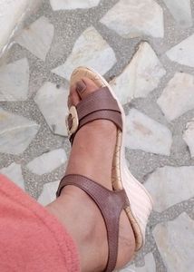 Girls  Sandal 👡