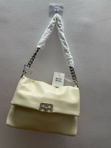 Elegant Shoulder Bag