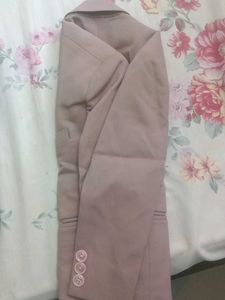 kids suit with bottom . good condition only one ti