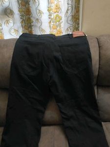 Stylish Black Flare Leg Jeans or bootcut jet