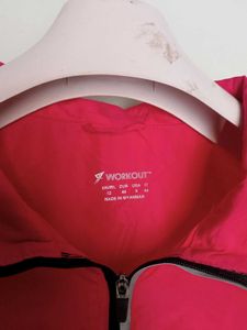 women windsheeter for gym.