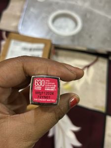2 Maybelline Lipstick- Heated pink,Flaming Fuschia