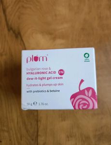 Plum Bulgarian Rose Gel Cream