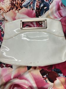 ELEGANCE Vintage White Patent Clutch