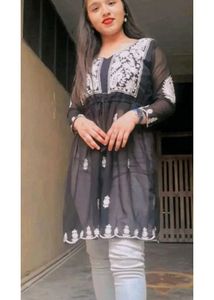 SAHJANAND FASHIONABLE  KURTIS