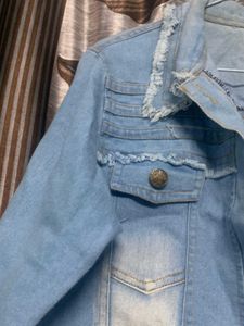 BLUE DENIM JACKET