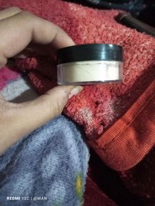 Compact Loose Powder With 1 Gift Free