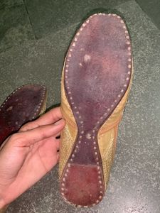 Very Beautiful Jutti