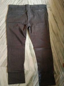 Classic Brown Chinos - Versatile &amp; Comfortable