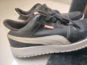 PUMA SHOES 1 TIME USED