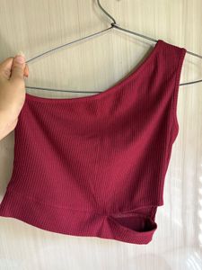 One shoulder cut-out crop top❤️‍🔥