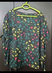💥💥💥Tops At 150 Each!!!!! 42to50 Size💥💥💥
