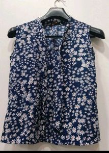 Floral Print Sleeveless Top