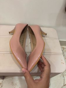 “Max” Nude Kitten Pumps (Almost 🆕)