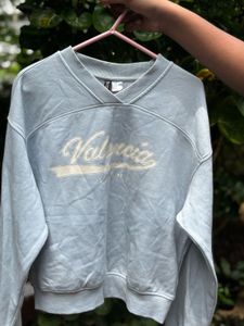 H&amp;M light blue v-neck Valencia sweatshirt