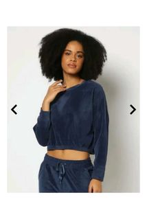 (XXL) New Cropped Sweatshirt From Yousta.