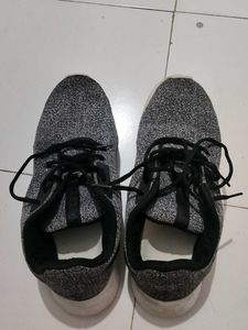PUMA SIZE 42EU GREY SHOES FOR EVERYDAY