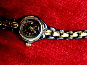 Elegant Women&#39;s Watch