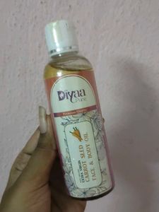 Diyaa Pure Carrot Seed Oil