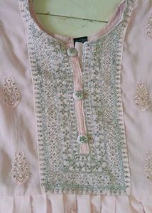 Elegant Pink Embroidered Kurta