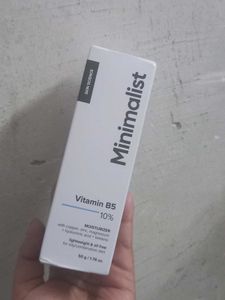 Minimalist Vitamin B5 Moisturizer