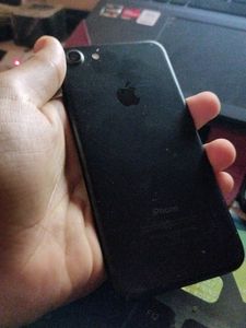iPhone 7 32GB At Best Condition With Bill And Charger