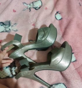 Silver Used Heels