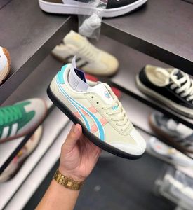 *ONITSUKA TIGER TOKUTEN STOP LOVING WOMAN*