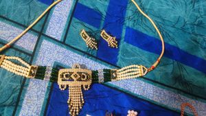 2 Choker Jewelry Set
