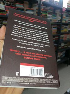 Never Let Me Go - Novel