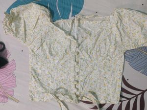 Floral Puff Sleeve Top