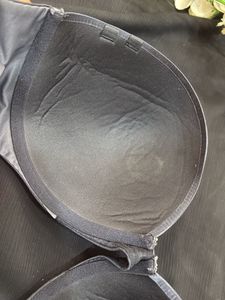 strap less paded bra