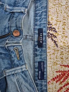 Straight Jeans