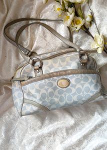 Coach Signature 100% Authentic Bag