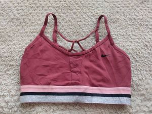 🧘‍♀️ Nike Dri-FIT Strappy Training Sports Bra